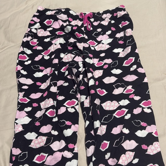 Victoria secret set pyjamas top and bottom - Picture 2 of 2